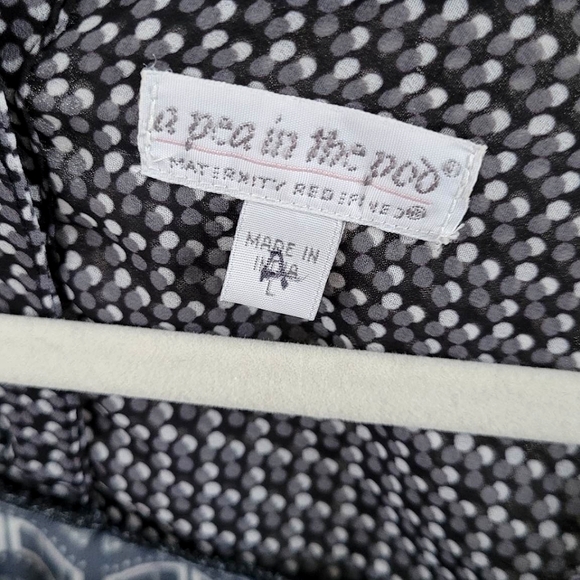 a pea in the pod Maternity Top - Picture 3 of 3